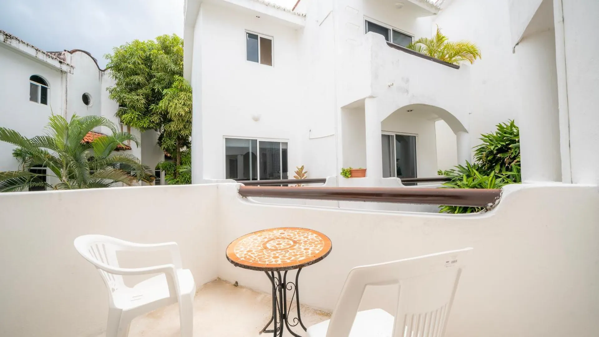 3 Bedroom Condo With Pool - Playacar Phase II - At Quintas Pakal Complex 21 Playa del Carmen