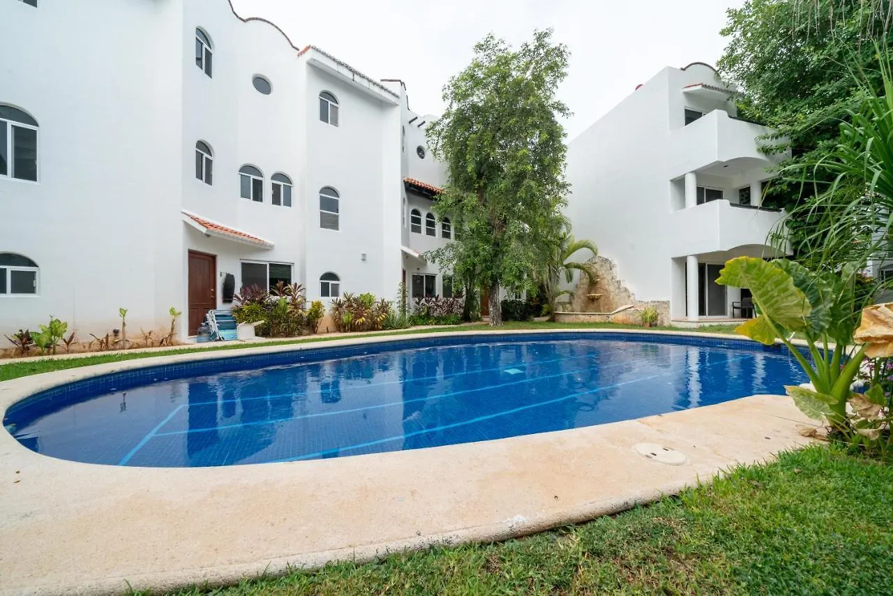 3 Bedroom Condo With Pool - Playacar Phase II - At Quintas Pakal Complex 21 Playa del Carmen Holiday home