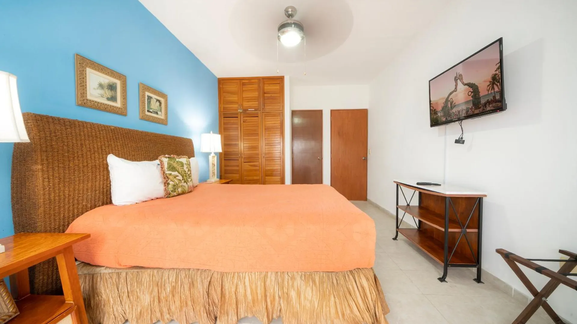 3 Bedroom Condo With Pool - Playacar Phase II - At Quintas Pakal Complex 21 Playa del Carmen Mexico