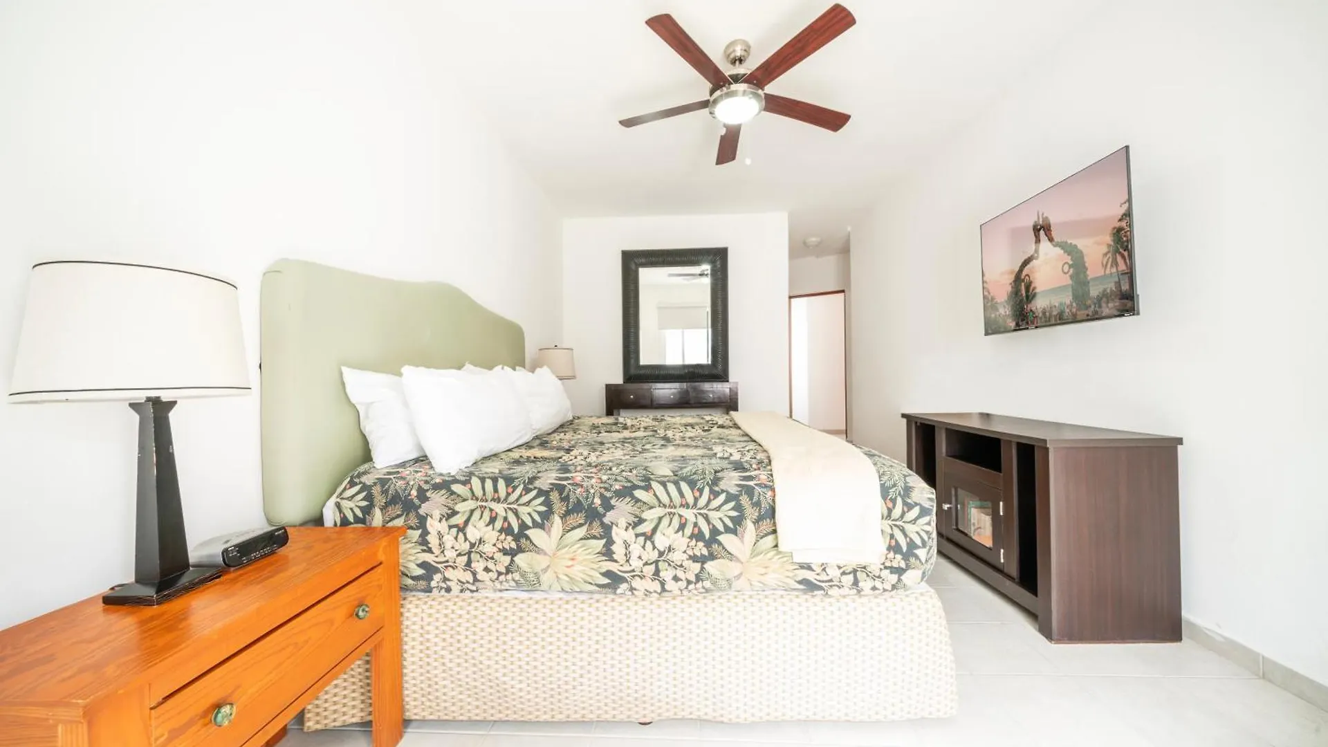 3 Bedroom Condo With Pool - Playacar Phase II - At Quintas Pakal Complex 21 Playa del Carmen